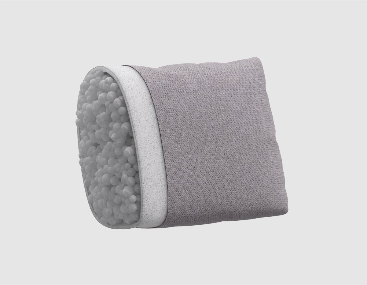 Мягкие набивные подушки, в сочетании холлофайбера и дробленой пены, поддерживают спину в комфортном положении.